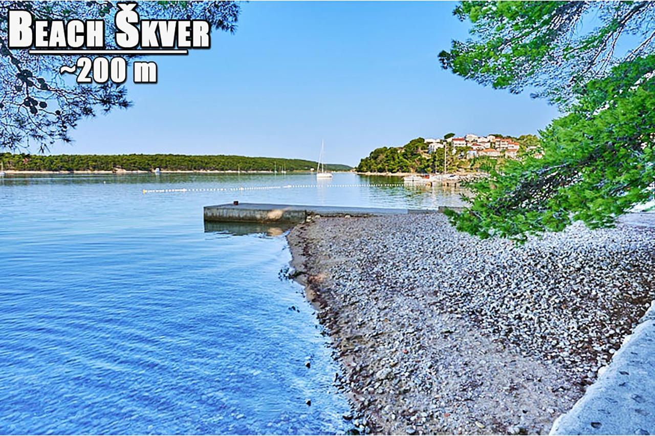Rab Apartments Aurora Rab Town Eksteriør bilde