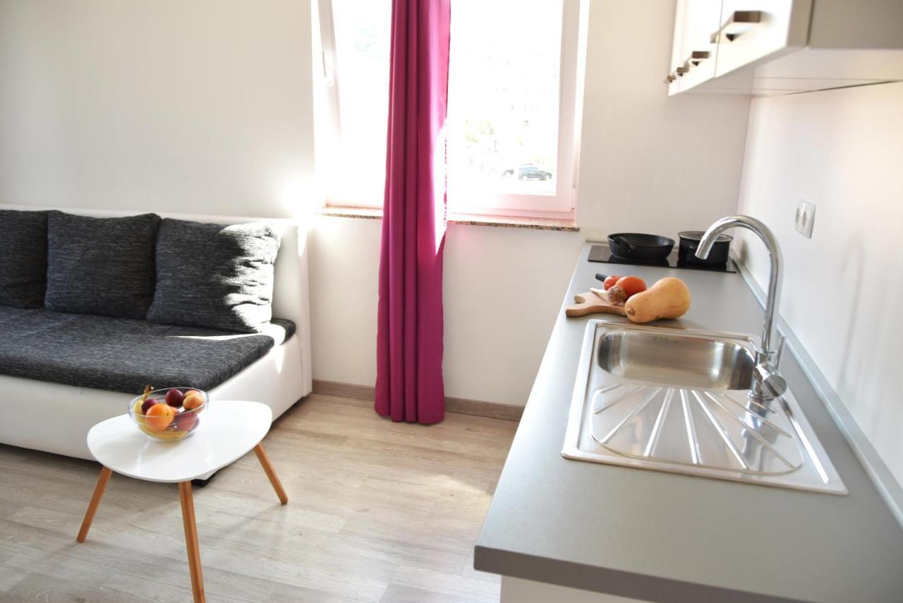 Rab Apartments Aurora Rab Town Eksteriør bilde