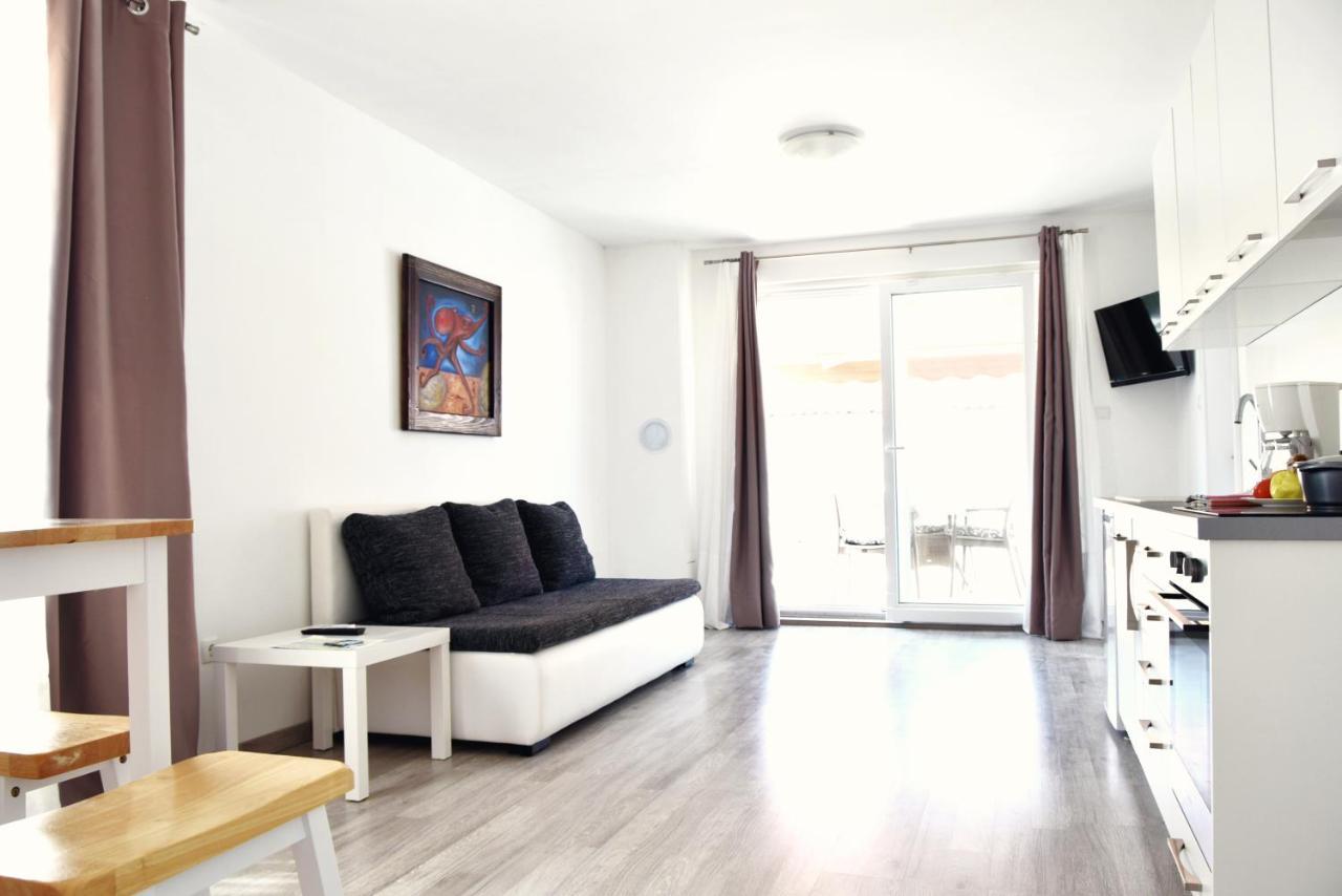Rab Apartments Aurora Rab Town Eksteriør bilde